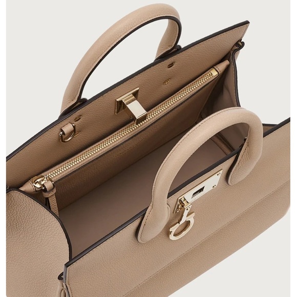 FERRAGAMO The Studio Bag CASHEW Authentic & NWT - Picture 8 of 17